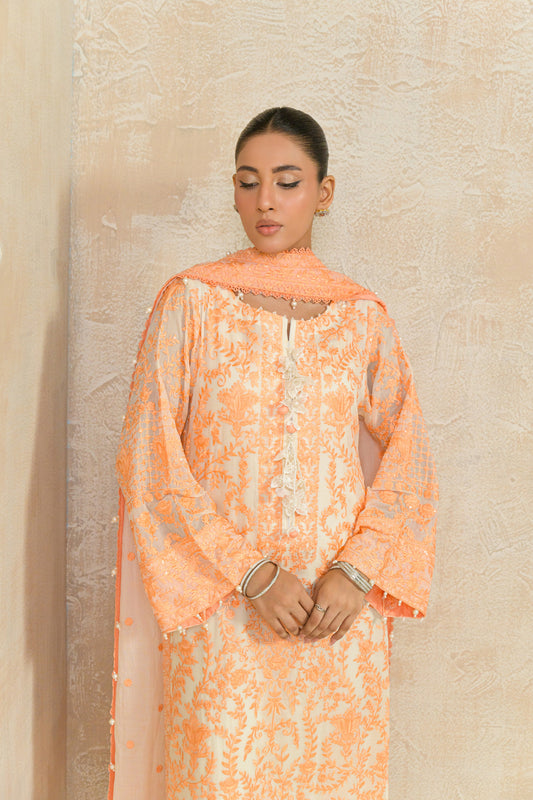 APRICOT ALLURE